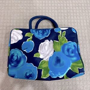 Travel Makeup/Cosmetic Bag!